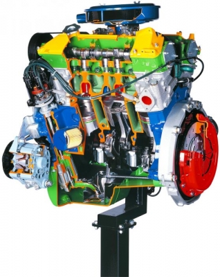 Gas Engine, V6, with Twin-Body Carburetor