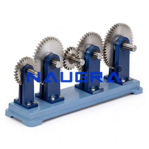 Train of Gear Wheels Engineering Training Model for engineering schools